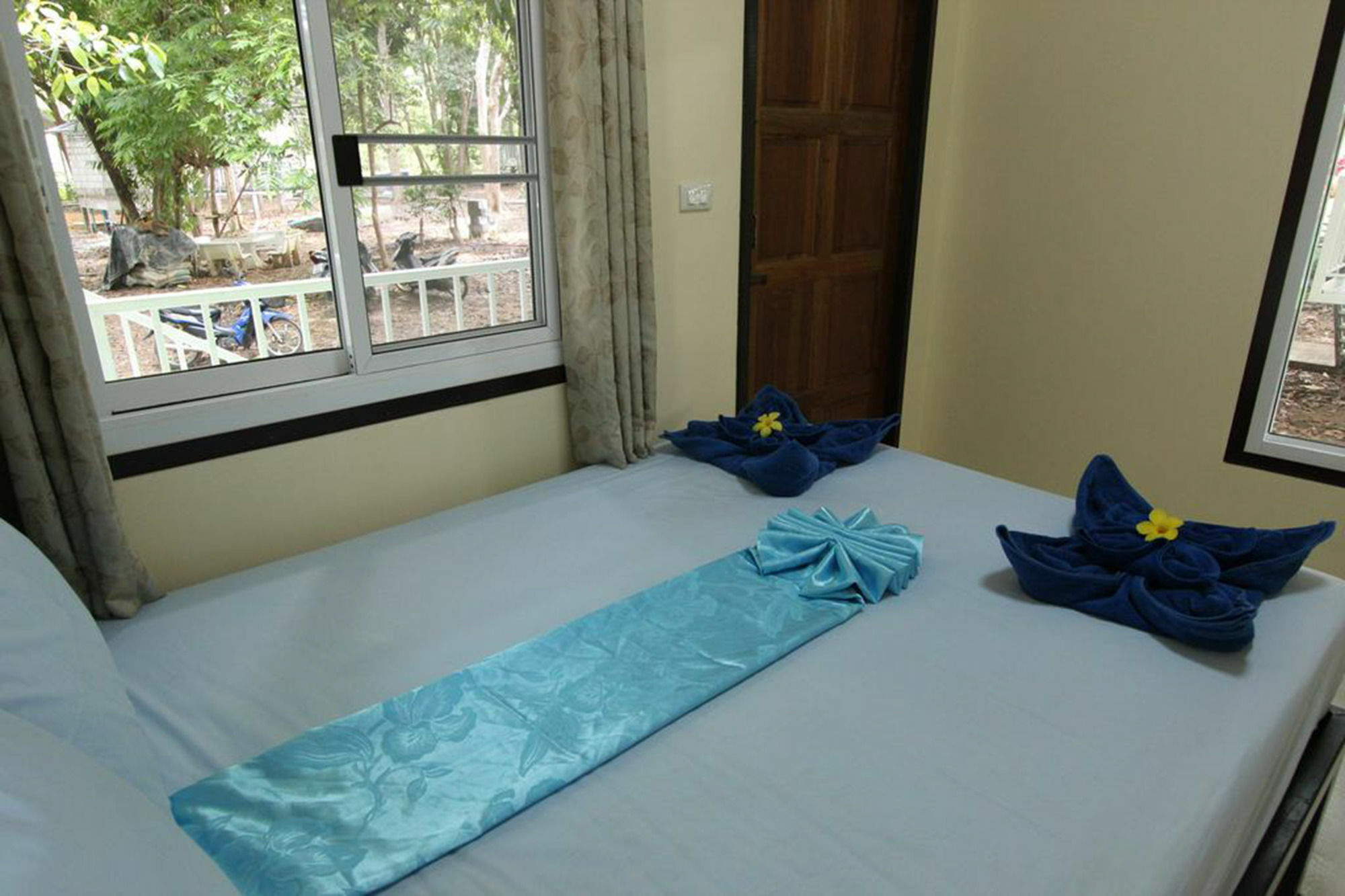 Koh Phayam Greentawan Resort Exterior photo